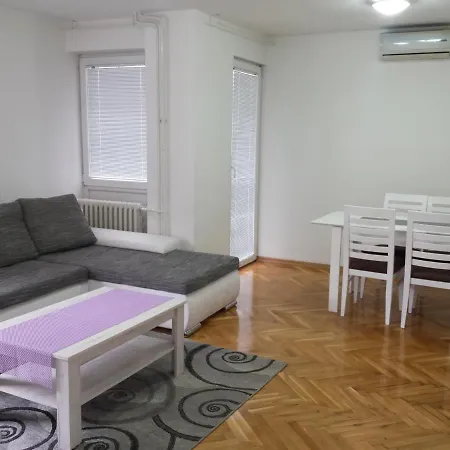 Nikolas Apartment *